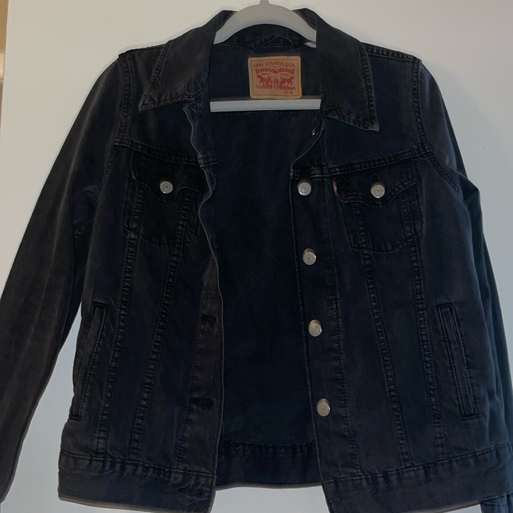 Medium Levi Black Jean Jacket